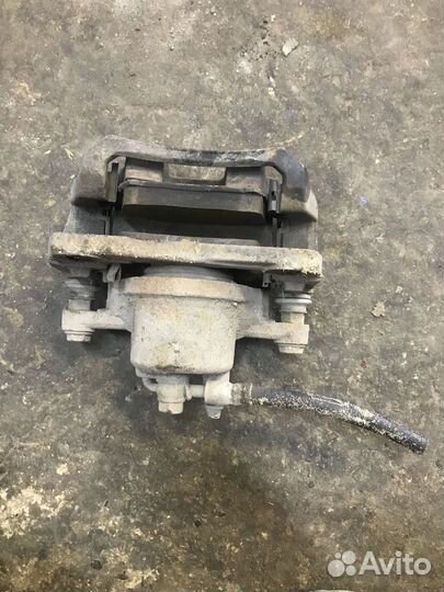 Суппорт передний левый Geely GC6