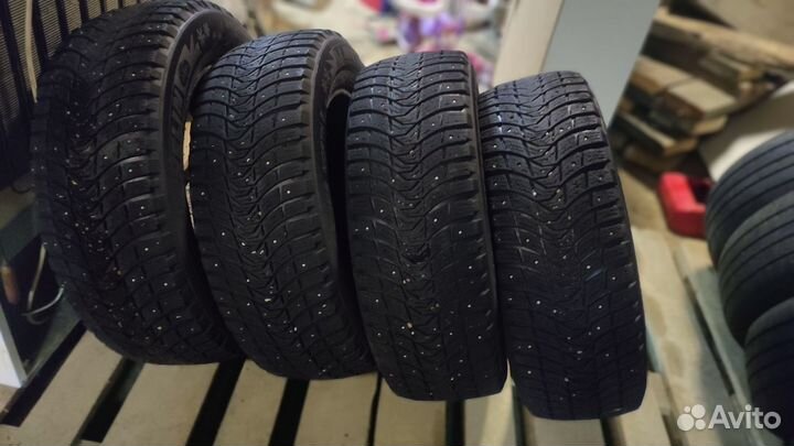 Michelin Latitude X-Ice North 3 215/60 R16