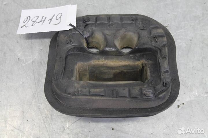 Уплотнитель Ford Focus 3 2011