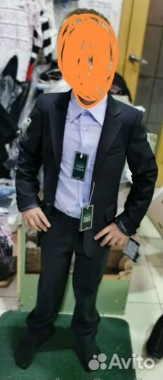 Костюм школьный на мальчика 7-8лет
