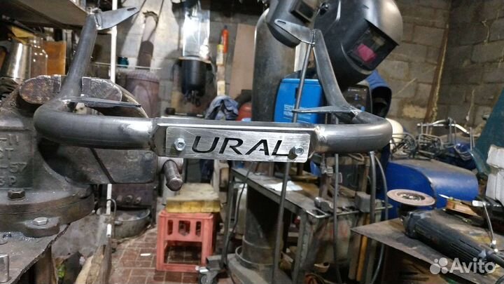 Кенгурятник на мото Урал