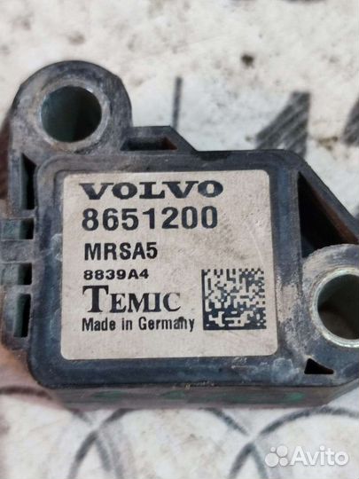 Датчик удара левый Volvo S40