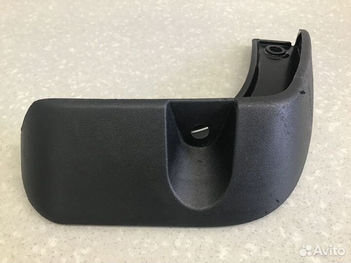 Брызговик задний правый Kia RIO 2017