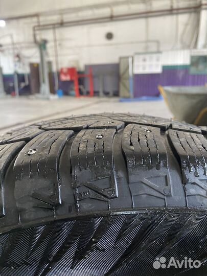 Continental IceContact 2 SUV 235/65 R17 108T