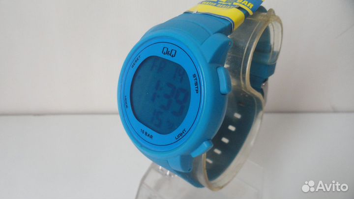 Часы Q&Q M122J006Y новые