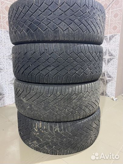 Continental ContiVikingContact 7 235/45 R18