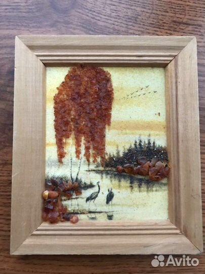 Картины из натурального янтаря