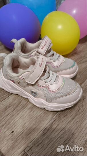 Кроссовки для девочки