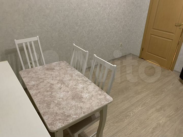 1-к. квартира, 40 м², 14/18 эт.