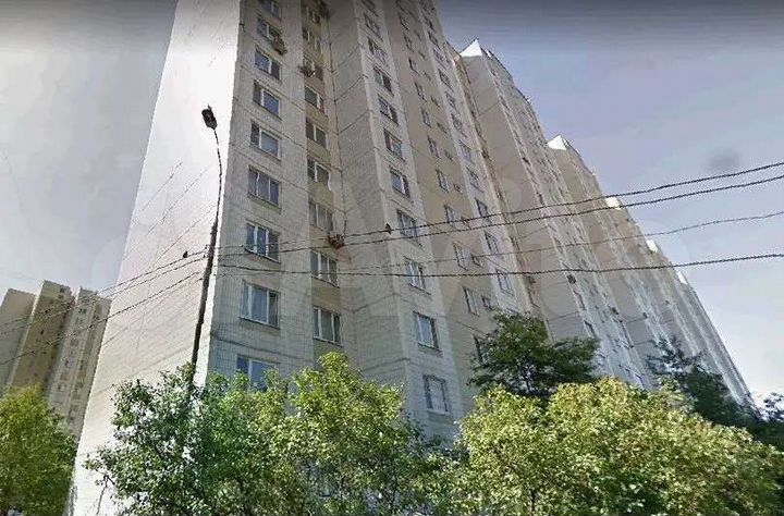 2-к. квартира, 52 м², 1/17 эт.