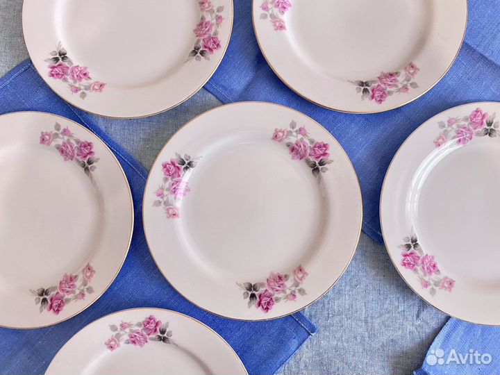Набор тарелок