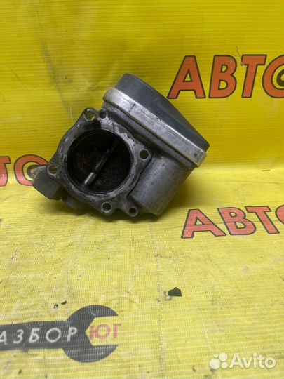 Дросельная заслонка Volkswagen Golf MKM5 AXW 2004