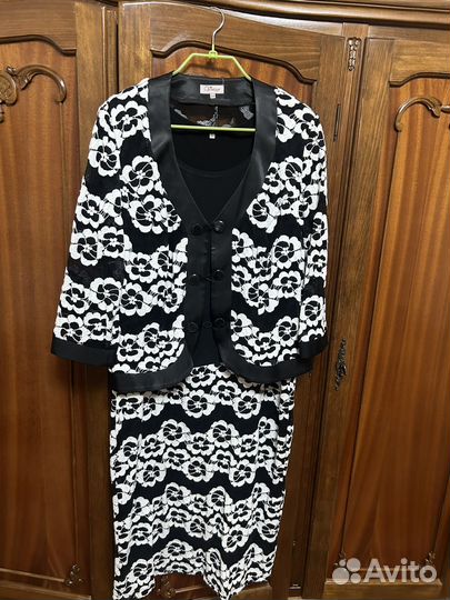 Костюм женский