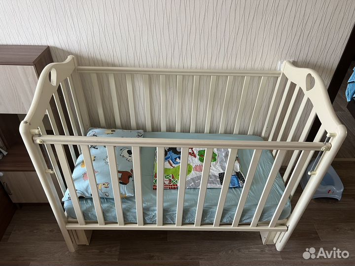 Детская кроватка