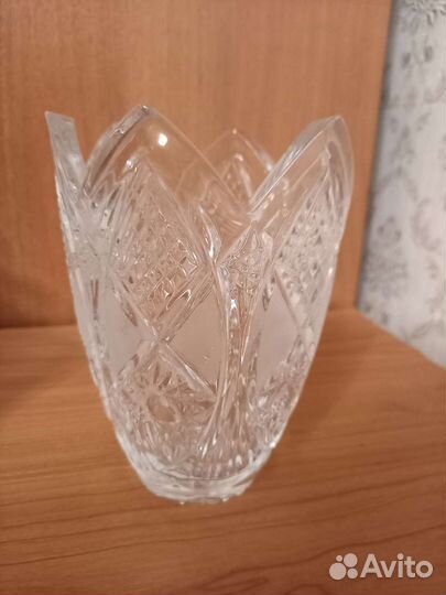 Хрустальная ваза