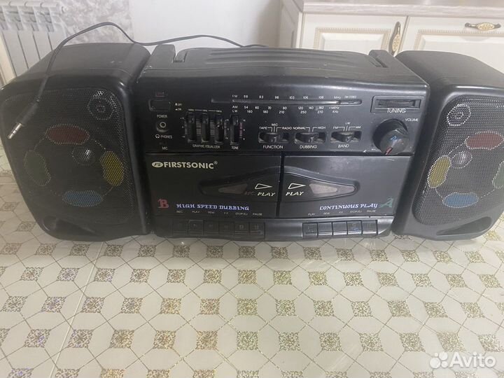 Кассетный магнитофон