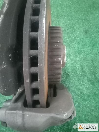 Ступица передняя левая mercedes-benz C180