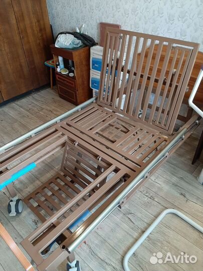 Медицинская многофункциональная кровать