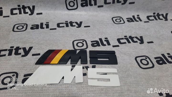 Шильдик M5 черный