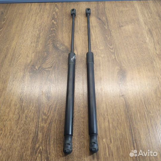 Амортизатор крышки багажника задний Skoda Fabia