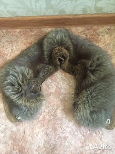 Меховые воротники, помпоны, лоскуты