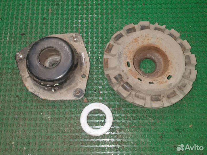 Опорный подшипник передней пружины Додж Караван 3