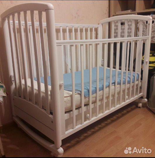 Детская кроватка