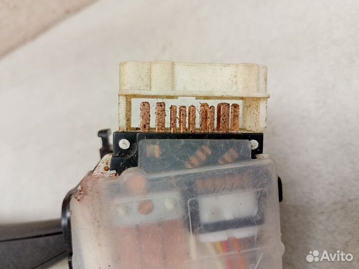 Переключатель поворотов подрулевой