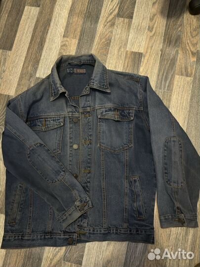 Джинсовая куртка