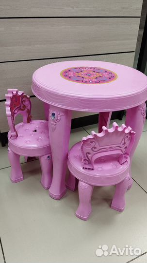 Стол и стулья игрушки