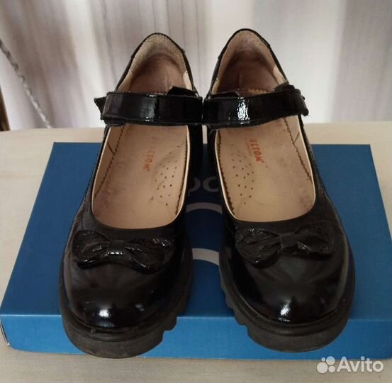 Туфли для девочки разые