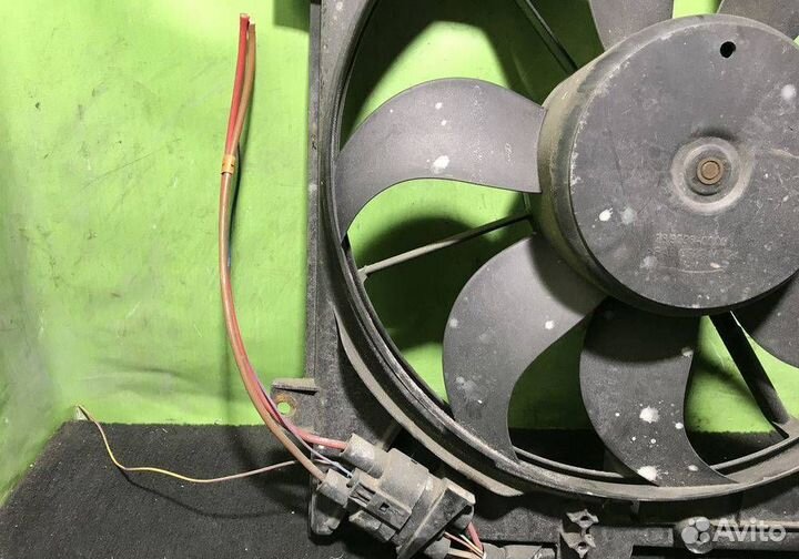 Вентилятор радиатора 1.8 Volkswagen Golf 5 2003