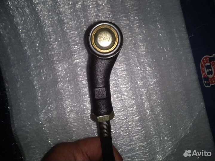 Рулевая тяга правая WV golf 3 в сборе