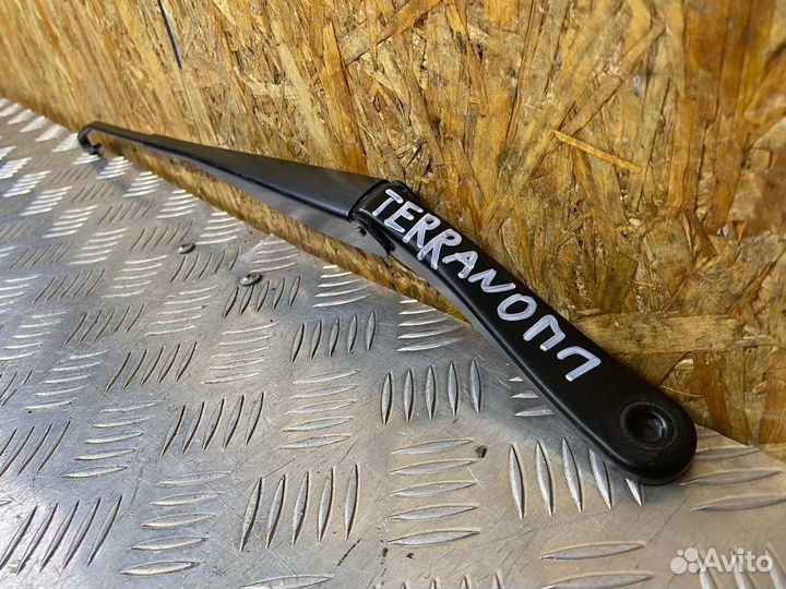 Поводок стеклоочистителя передний правый Nissan