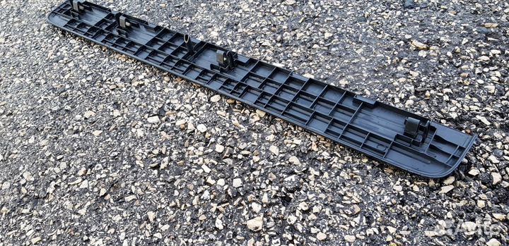 Honda Accord 2007, Порожек левый передний