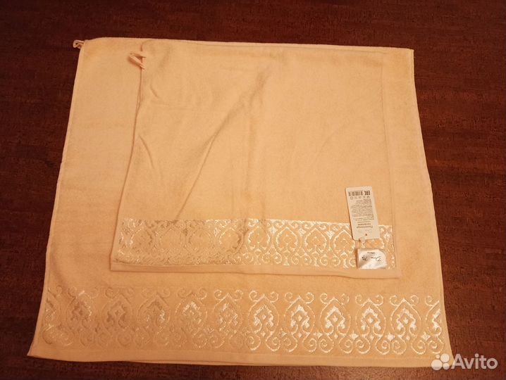 Комплект полотенец новый с бирками