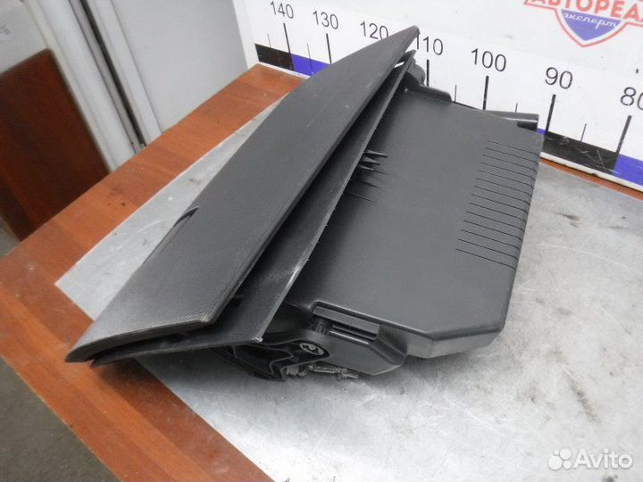 Бардачок переднего пассажира Opel Astra H Z18XER