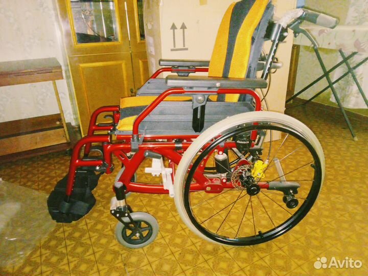 Коляска для инвалидов новая