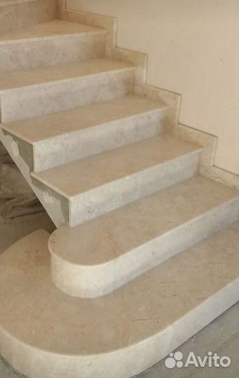 Ступени из мрамора