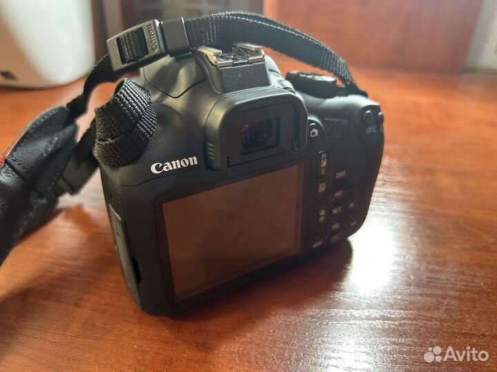 Зеркальный фотоаппарат canon EOS 1300D