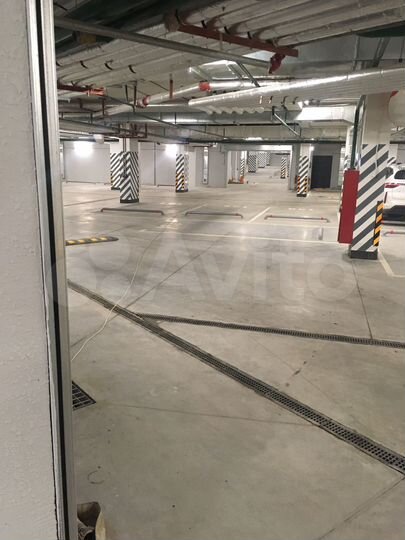 Машиноместо, 13 м²