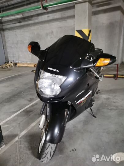 Honda cbr 1100xx blakbirit