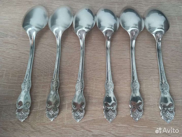 Набор десертных ложек 