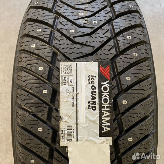 Yokohama IceGuard Stud IG65 275/45 R20 110T