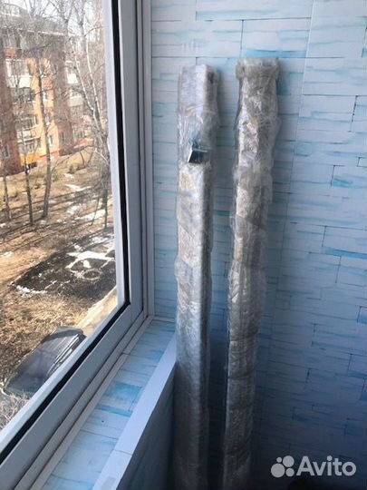 Горизонтальные алюминиевые белые жалюзи