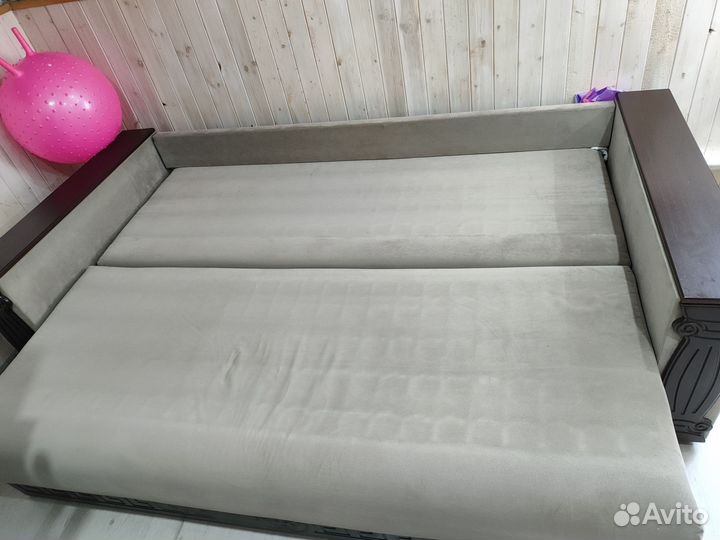 Диван прямой раскладной б/у