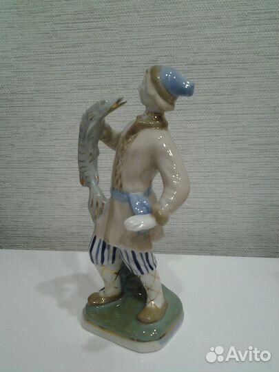 Статуэтка емеля со щукой