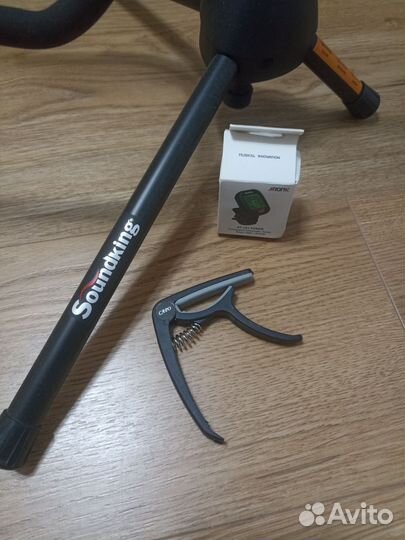 Держатель для гитары