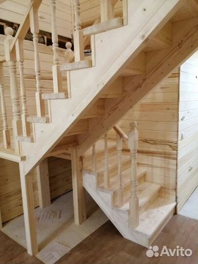 Лестница на второй этаж