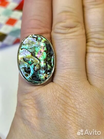 Кольцо с инкустацией гелиотисом